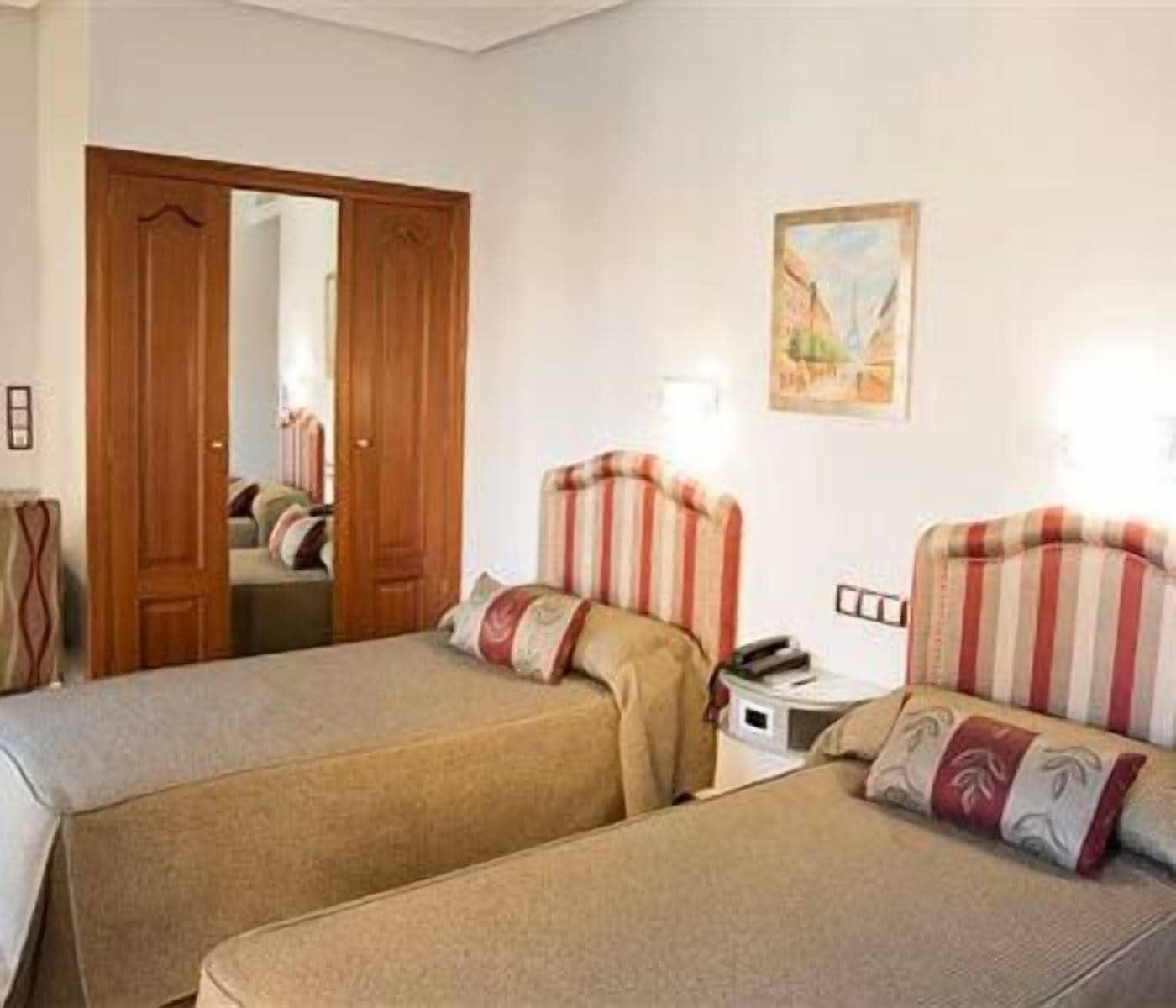 Hotel Tibur Zaragoza Ngoại thất bức ảnh