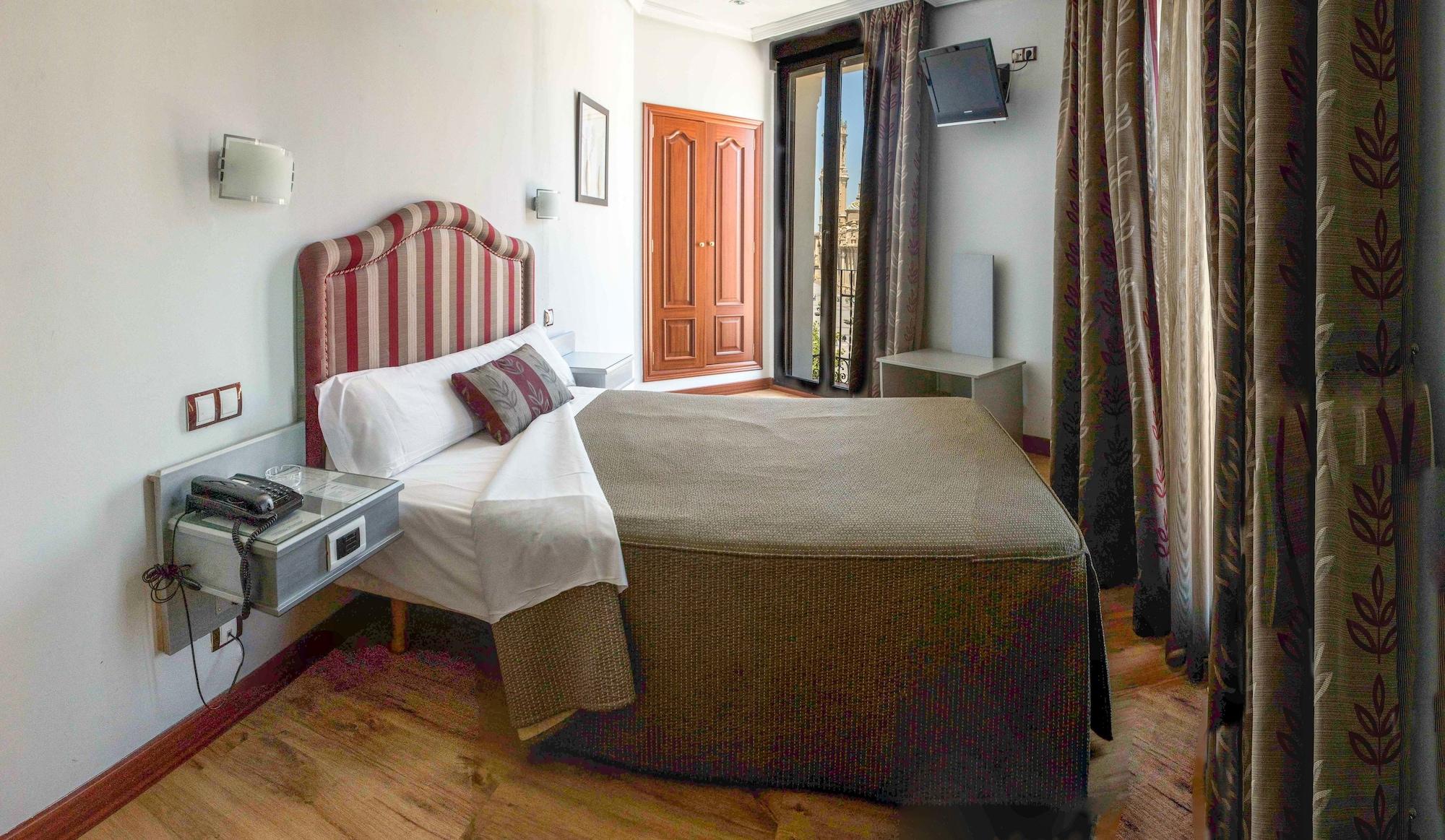 Hotel Tibur Zaragoza Ngoại thất bức ảnh