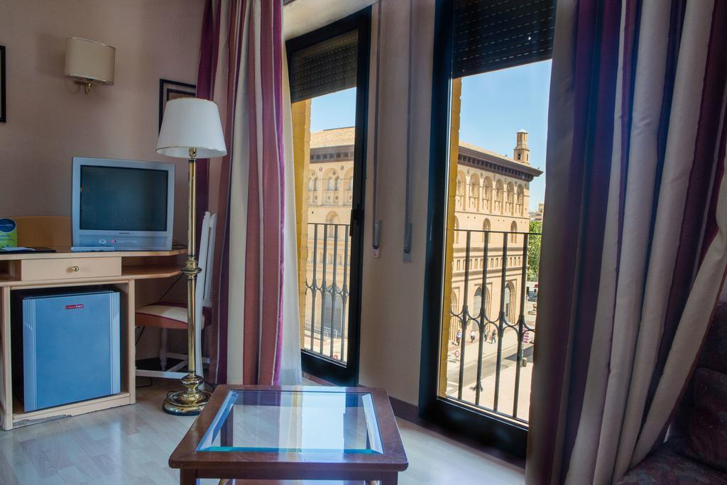 Hotel Tibur Zaragoza Ngoại thất bức ảnh