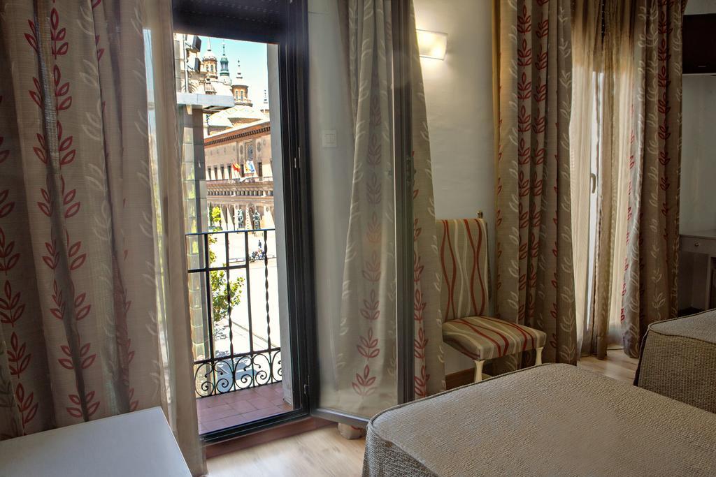 Hotel Tibur Zaragoza Ngoại thất bức ảnh